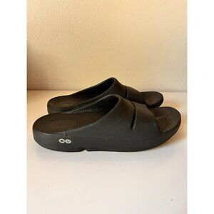 Oofos Black M7-W9 Slip On